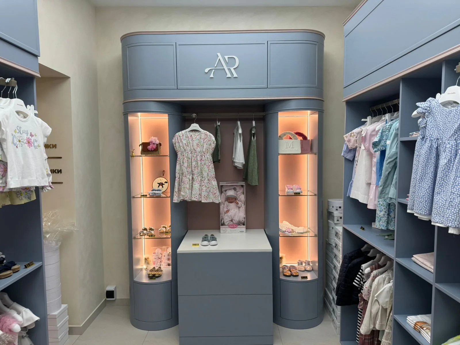 Алиса и кролики3